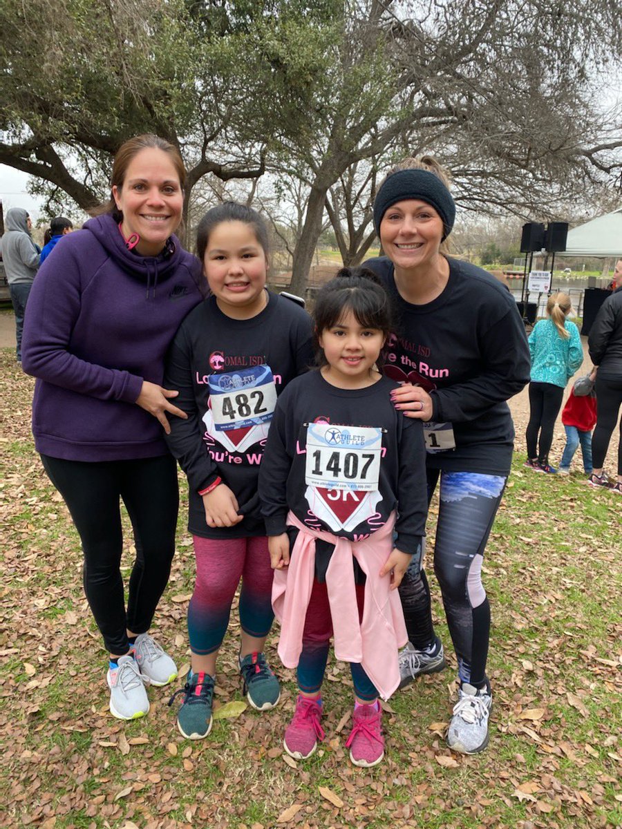 pe_lindsey's tweet photo. What a great way to start our Saturday morning. Thank you to all the students,staff, and parents that joined us at Love the Run You’re With 5k. I’m so proud of our students. #HLES @Lesliemdurst @amandaschumann https://t.co/oxDH8RgFJq