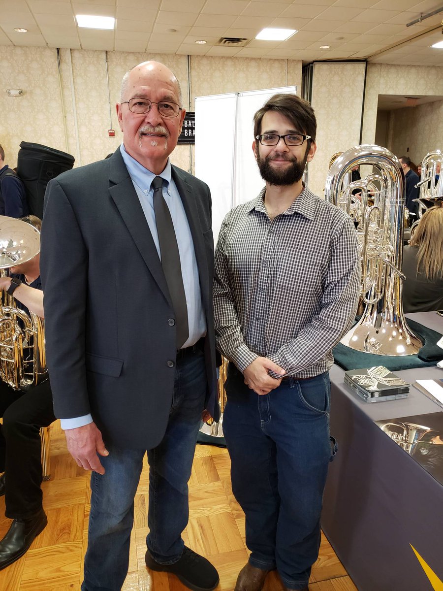 WillsonBrass's tweet photo. US army tuba euphonium conference! Try all the horns!
https://t.co/X0K6gfXwJF
https://t.co/wNRHUHZuKa
#euphonium #PlayWillson #willsonbrass #tuba https://t.co/i1xx7fH0TD