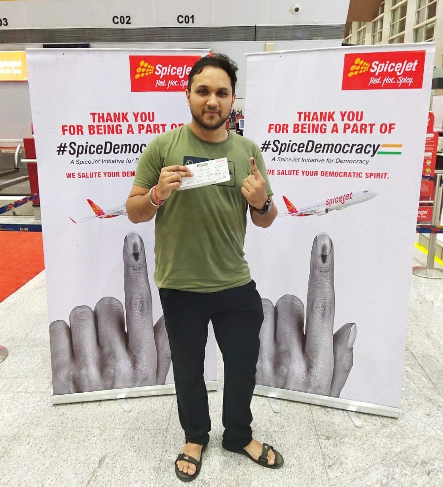 flyspicejet's tweet image. Congratulations to all the shortlisted participants of the #SpiceDemocracy initiative. And a big thank you to everyone who showed up to vote in the Delhi Assembly elections today!
Here are some of the flyers who we had the opportunity to fly down to Delhi to vote!