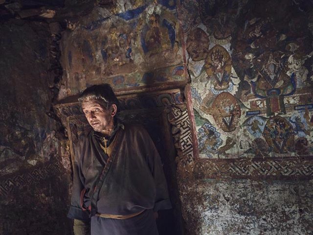 JulienFumard's tweet photo. Somewhere in Dolpo, Nepal, a #monk allows us to visit a very old #gompa (monastery) hours away from the first village — we were not sure we would find someone at that time but hopefully we did! The monk lives here, alone with his family, in a house built… https://t.co/v8bPy7wicz https://t.co/Au7w7CR17D