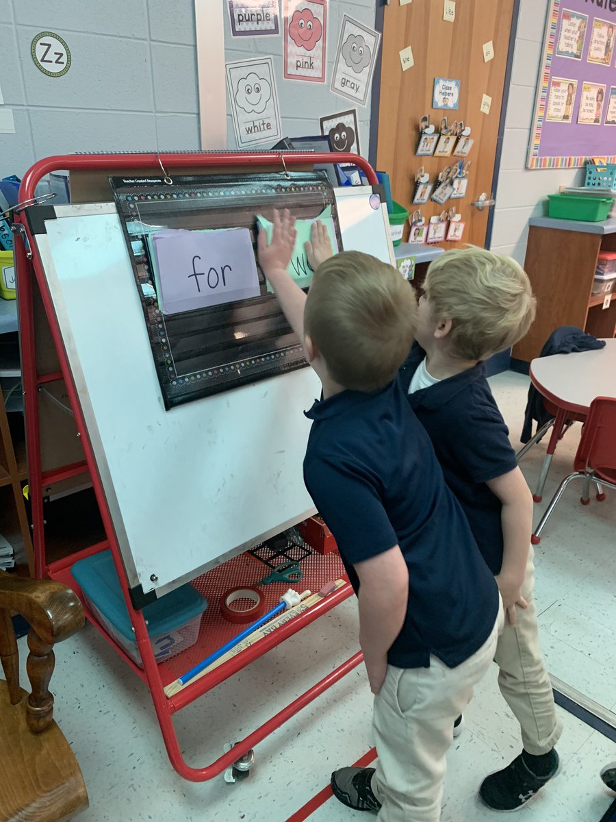 lisaryoung's tweet photo. Students reviewed their sight words by playing slap a sight word game! @CollierES #learningisfun #sightwords https://t.co/ITe87E8Ke0
