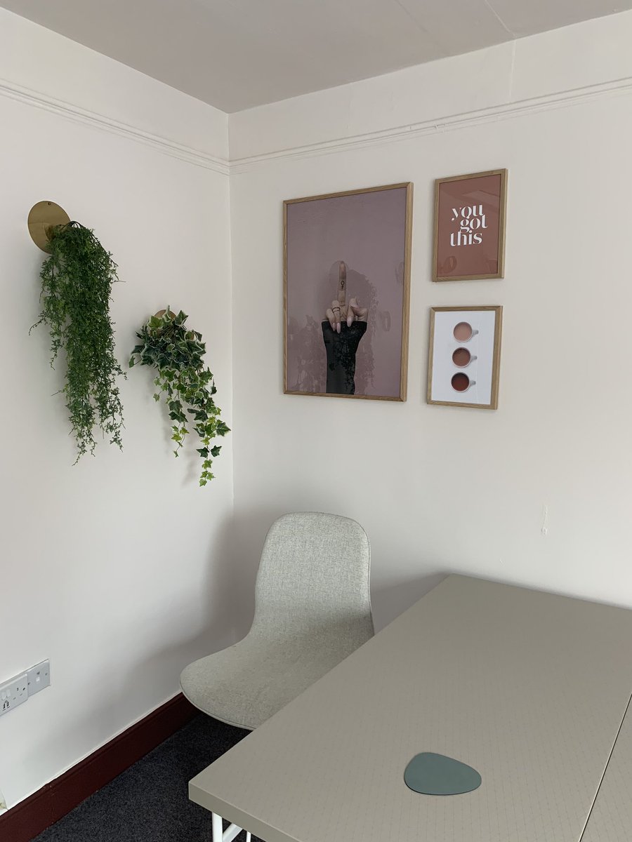 TinBoxTraveller's tweet photo. Devon blogger and creative friends: have you heard about @thetribecoworks in #Totnes? I was there today getting some new headshots and last week I took part in an inspiring coaching workshop that’s got me geared up to smash 2020. Do you have a tribe? #Devon #DevonBloggers https://t.co/JevP84Aic9