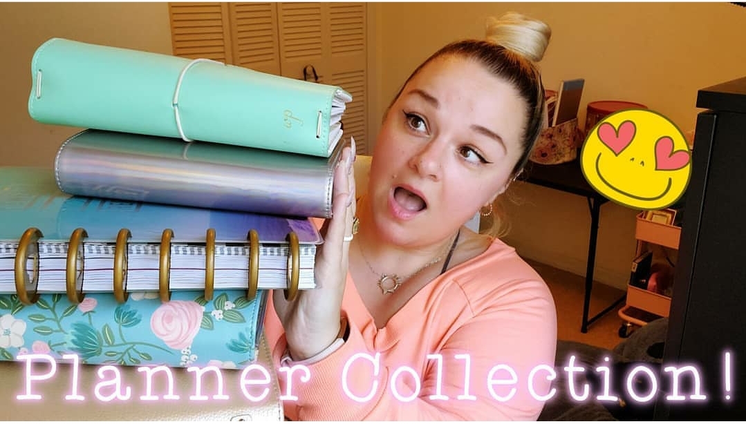 Candiikonyt's tweet photo. My entire planner collection!! 
https://t.co/mCLB5QvDYZ https://t.co/GPiknIxy1g