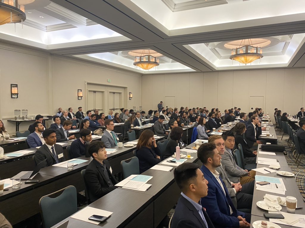 JonnyMoriarty's tweet image. Simin Bahrami describes the best ways of mentoring to a full room at #wings2020