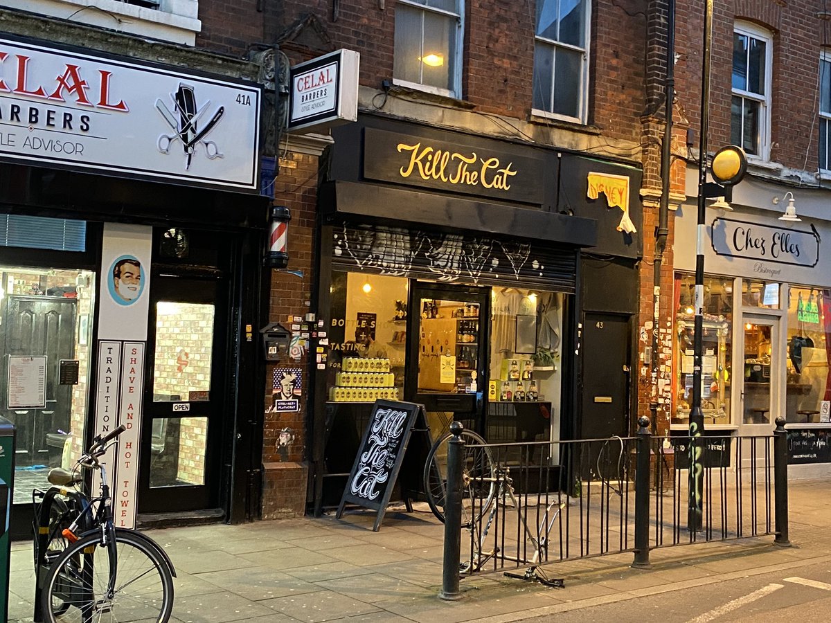 BeerPrimeUK's tweet photo. On my way to the station (I.e. totally out of the way) I popped in to @killthecatbeer to pick up their very last can of @NMBCo #AstroBlack. #CraftBeer https://t.co/a6Ryscgq8q