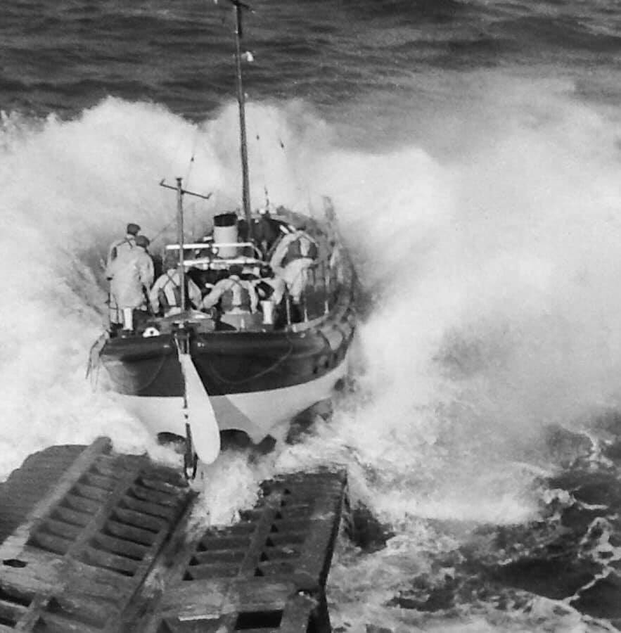 penleelifeboat's tweet photo. Penlee Lifeboat ‘W &amp; S’ and Westland test Pilot Alan Bristow made aviation and @RNLI lifeboat history in February 1948 READ the story here https://t.co/1Bu6uRvuie #OurHistory #LookBackInTime https://t.co/Rvd1cn9PxV