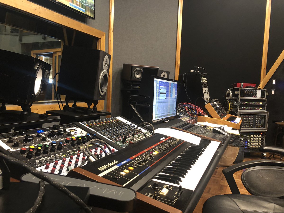 Welcome home baby... let’s roll! 
#recordingstudio #rocknroll #newalbum #38northstudio