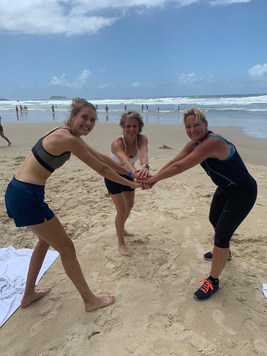 Tolle Woche! Tolles Team! <a href="/laurasiegemund/">Laura Siegemund</a> <a href="/Maria_Tatjana/">Tatjana Maria</a> <a href="/Antonia_Lottner/">Antonia Lottner</a> #annalenafriedsam <a href="/RSchuettler/">Rainer Schuettler</a> <a href="/DirkDier/">Dirk Dier</a> <a href="/DidiWolter/">Didi Wolter</a> <a href="/PetraWinzi/">Petra Winzenhöller</a> @DTB_Tennis @FedCup <a href="/DOSB/">DOSB</a> #team🇩🇪 Budapest is calling💪💪💪🇩🇪🇩🇪🇩🇪 Danke an alle!!!