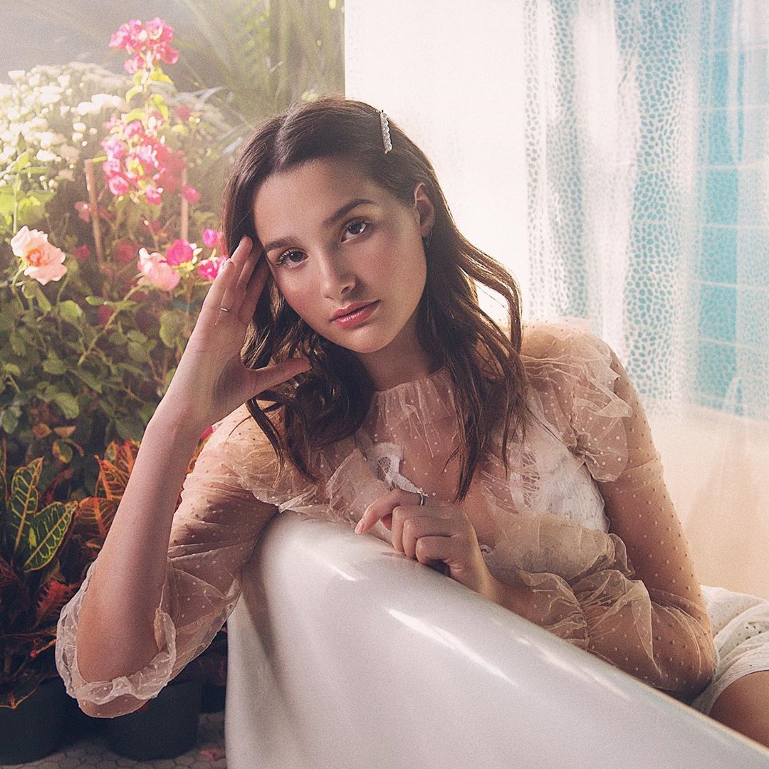 MediaReviewIt's tweet photo. Annie Grace
#mediareviewit #hollywood #celebrity #model #fashion #style #photoshoot #art #actress #filmmaker #beach #fun #enjoy #Bikni #magazine #hot #sexy #Pose #fashionshow #beauty #review #media #anniegrace #goldenglobes #awards https://t.co/JNn4YDZv1N