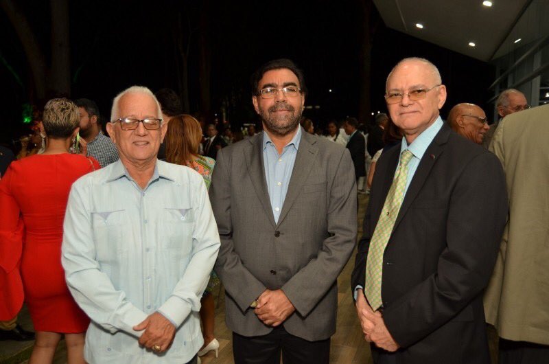 Urologodrperezg's tweet photo. La @DuarteAhorros  Felícita a la @ucneenlinea  por la inauguración del #Teatroregionalnordeste https://t.co/mw5brhLfhk
