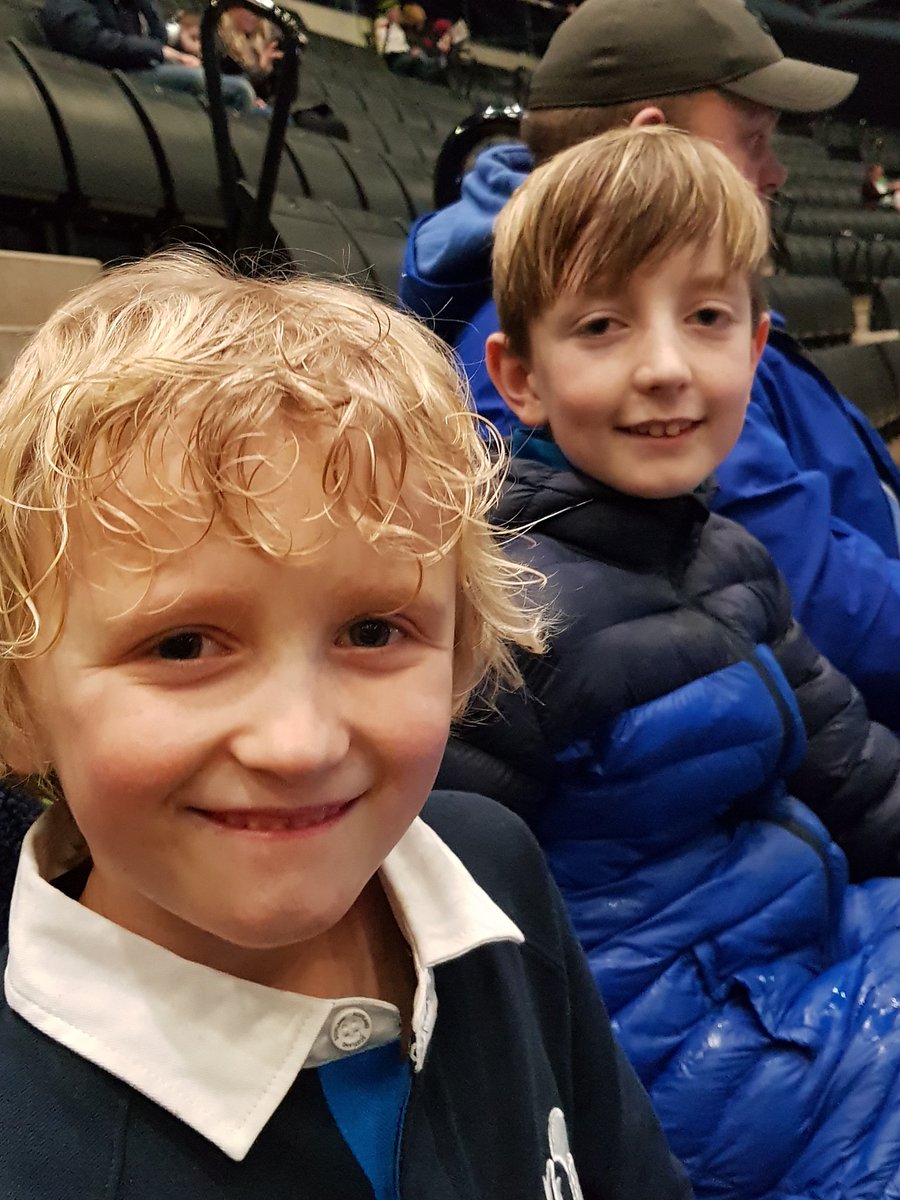 lynne laurie tweet media