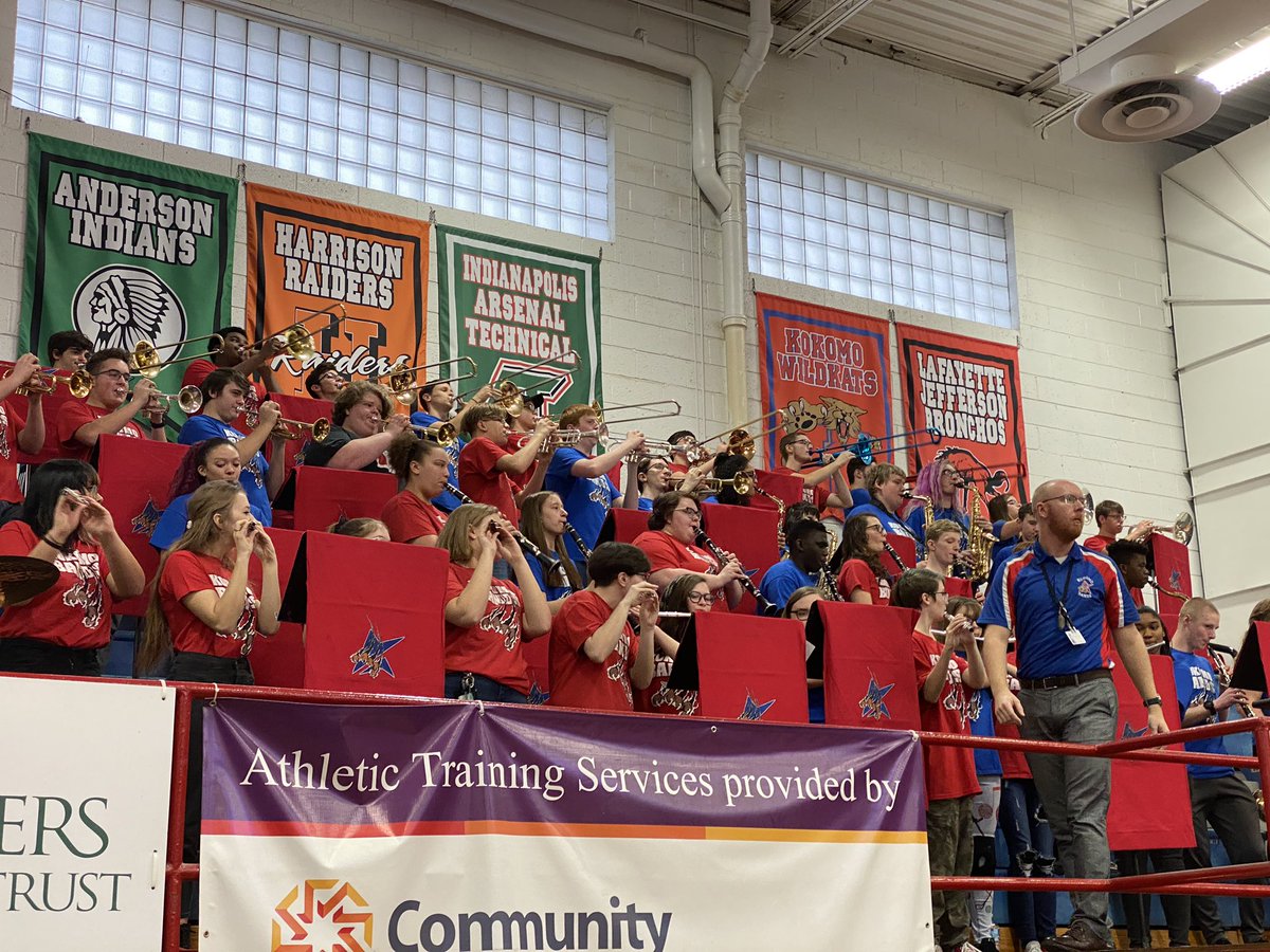 Kats_Principal's tweet photo. @MemorialManiac_ you guys were AMAZING this morning cheering our boys to victory!! #legacymatters #BasketballDayIndiana https://t.co/WqlU8tWkio