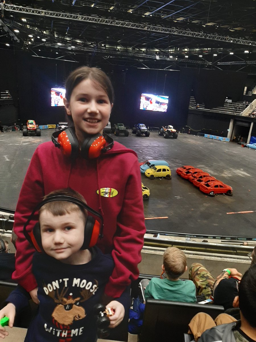 kimthomson98's tweet photo. Waiting for our first ever #hotwheelsmonstertruckslive https://t.co/VZf44MA0iG