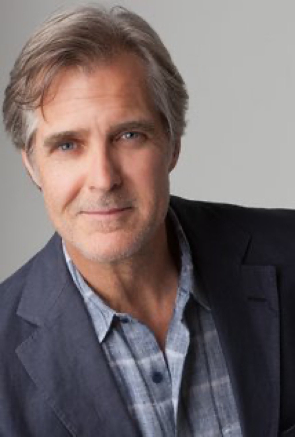 Happy birthday Henry Czerny! 2000 winner for ARMS AND THE MAN 