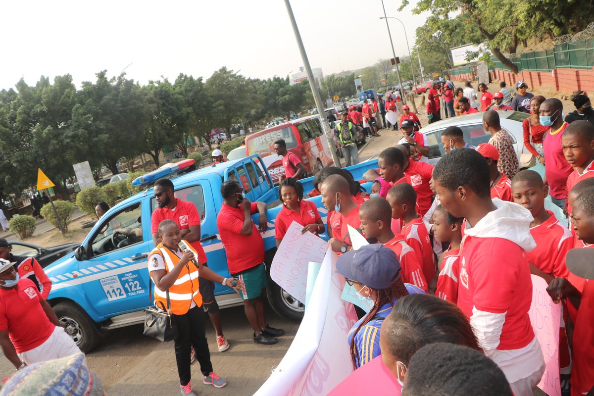 IHVNigeria's tweet image. Washing hands regularly, keeping the environment clean &amp;amp; rodents away, properly covering &amp;amp; cooking food, covering nose &amp;amp;mouth when coughing/sneezing with tissue or flexed elbow, are effective preventive measures. #roadwalk #awareness #sensitize #PreventLassa