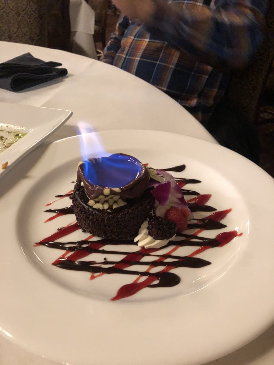 Survived a Louisville special Hot Brown and some sort of flaming desert that @JimmyMagicno4 ordered last night at @TheBrownHotel. You should see that guy swallow a flame! #ReadyForGameday 🍴🔥