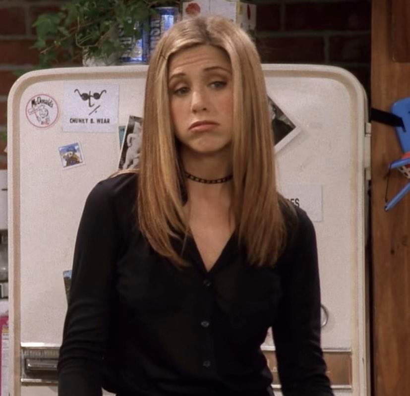 screencaps friends on Twitter: