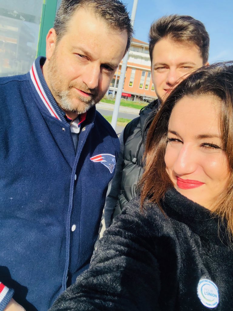 CgennaroSaint's tweet photo. Des échanges intéressants autour de nos propositions @pourlunion31, lors de nos points rencontres du samedi matin.
Notre équipe, au plus près des Unionaises et des Unionais, plus que jamais mobilisée ! 🚀
#AimerLUnion
#Proximité https://t.co/1Ozh7EbLLV