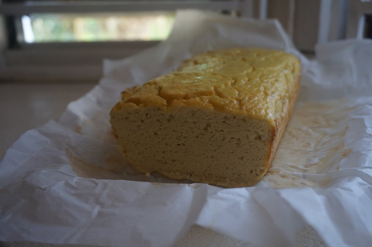 KellyKatharin's tweet photo. ZERO-CARB "bread" made with chicken &amp; eggs. No flour. I enjoyed 2 slices with cream cheese &amp; bacon. It would make a good burger bun or grilled cheese sandwich. Amazing. #keto #ketoJamaicastyle #lowcarb #zerocarbbread https://t.co/mrFQ03uB5h
