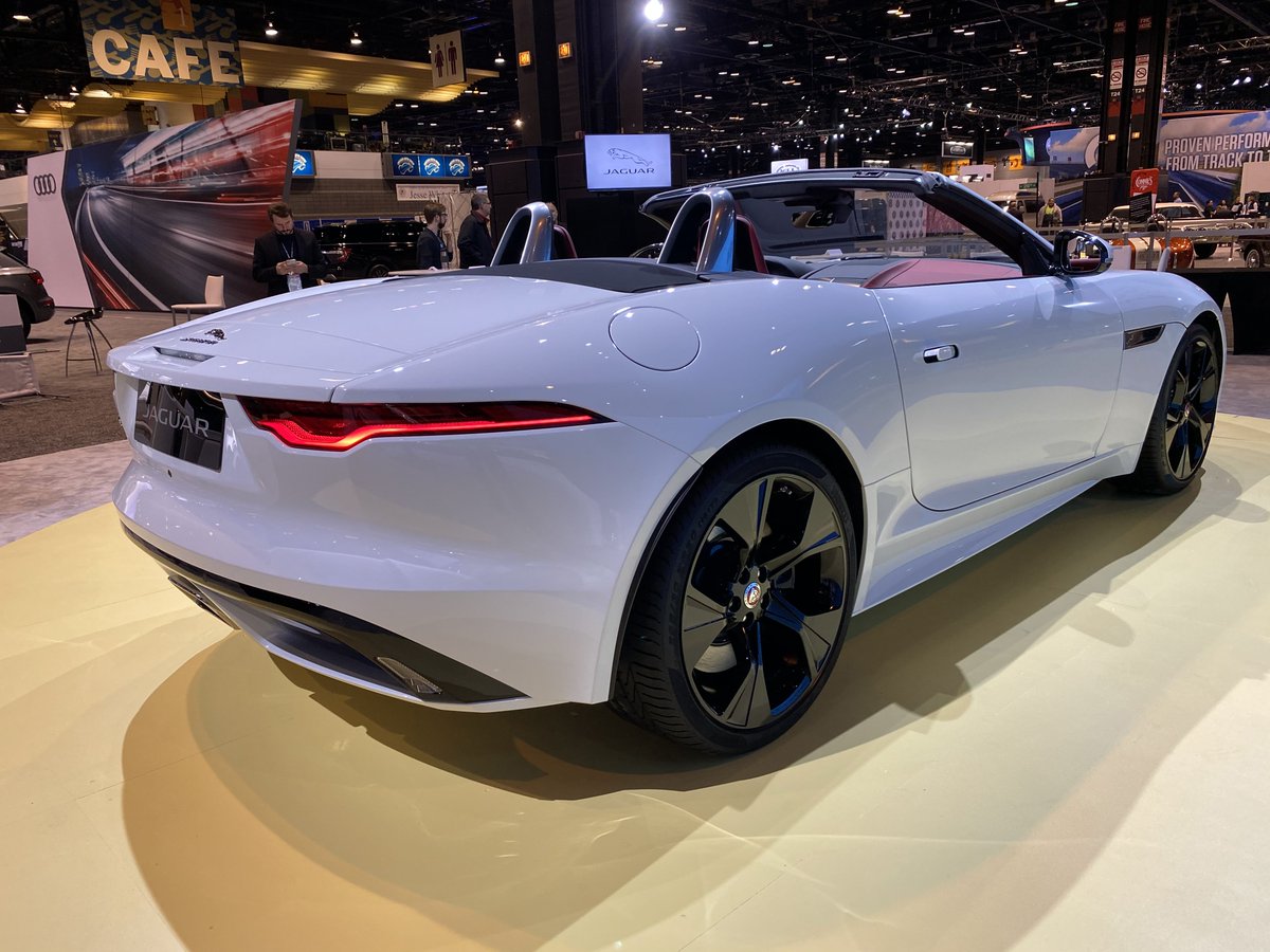 LotProCars's tweet image. Here's a first look at the new 2021 Jaguar F-Type #Jaguar #FType #CAS2020