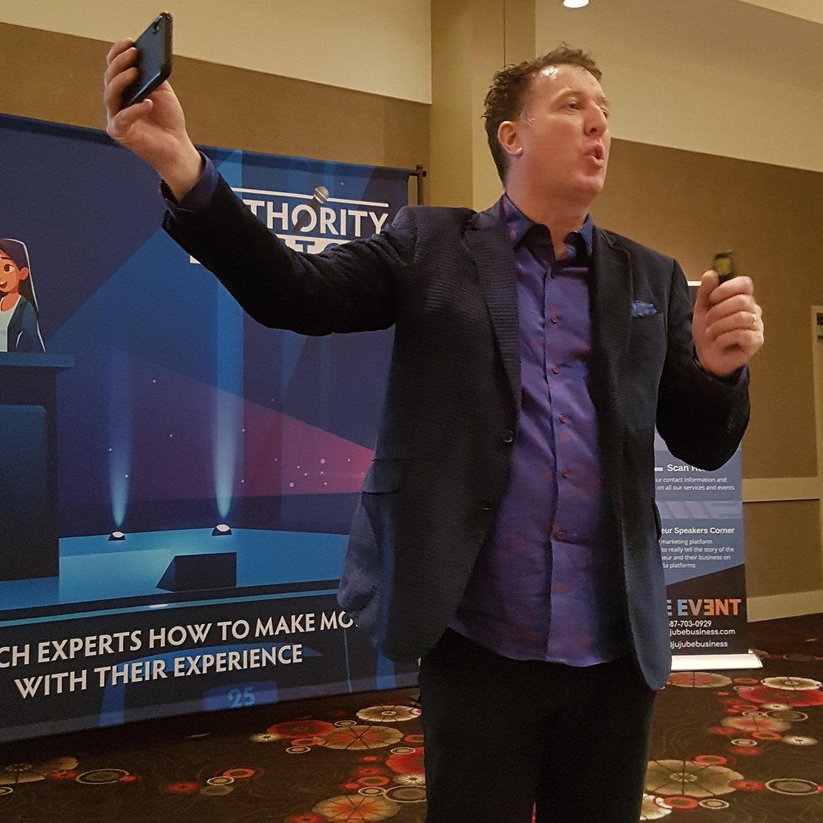 Making a live vid. Do 3 to 5 a week and always have your camera above your eye level will dramatically increase your communication 

#af2020 

app.elify.com/vbc/oy2ky4e8tt…