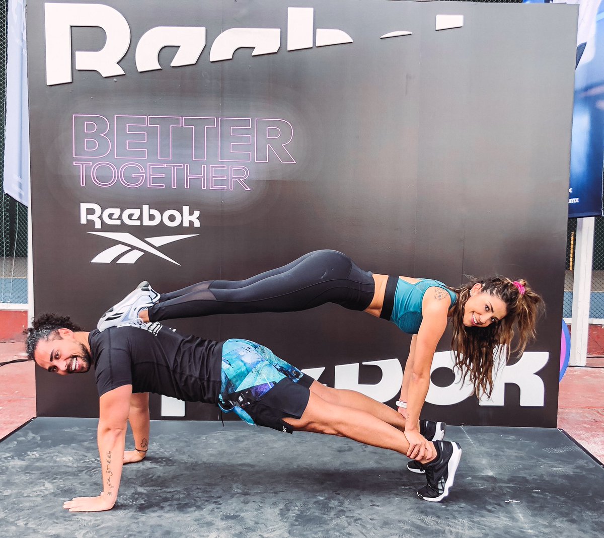 Ferka's tweet photo. Planking dubbies. #workout #ferkafit #reebokteam ✨ https://t.co/e9dFRw8X5w
