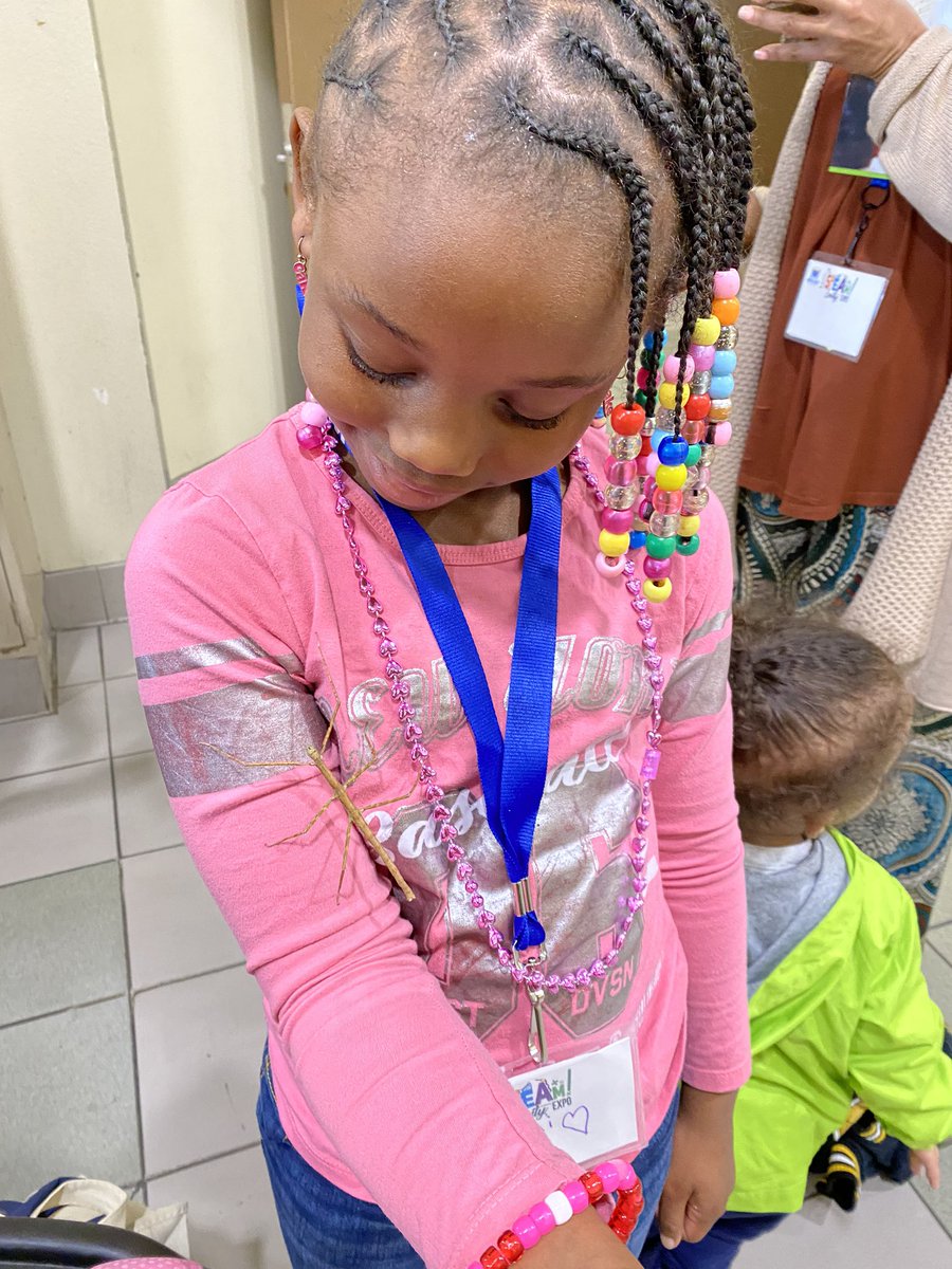 MVUSDPD's tweet photo. Parents and students having fun with robots, coding, painting and more.  #MVUSDSTEAMUnityExpo2020 https://t.co/YCQsomLgcD