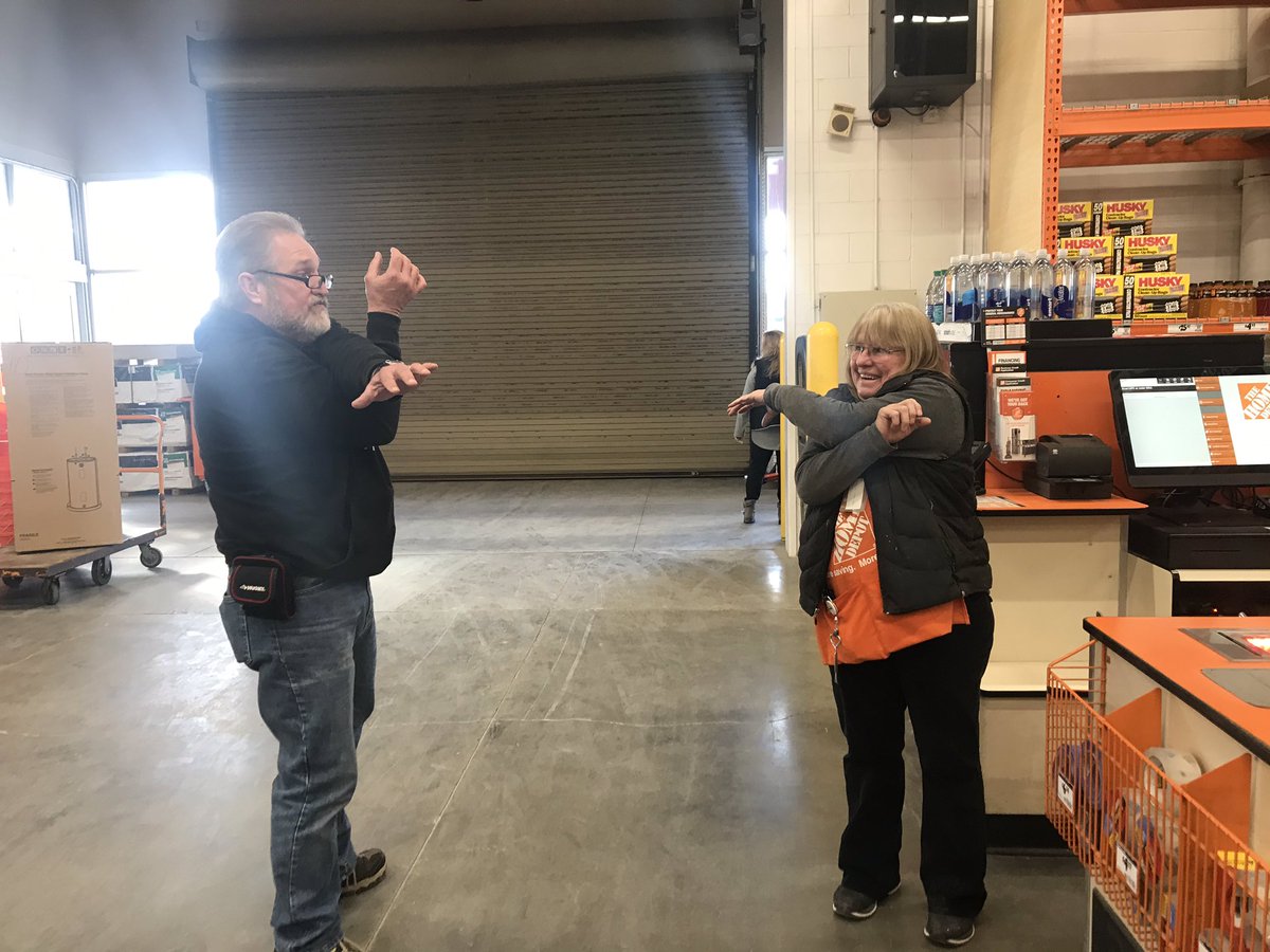 thd3105's tweet photo. Team Kalispell doing their mid morning stretch and flex. Awesome job keeping safety INFOCUS!! https://t.co/XgA2ddNtYE