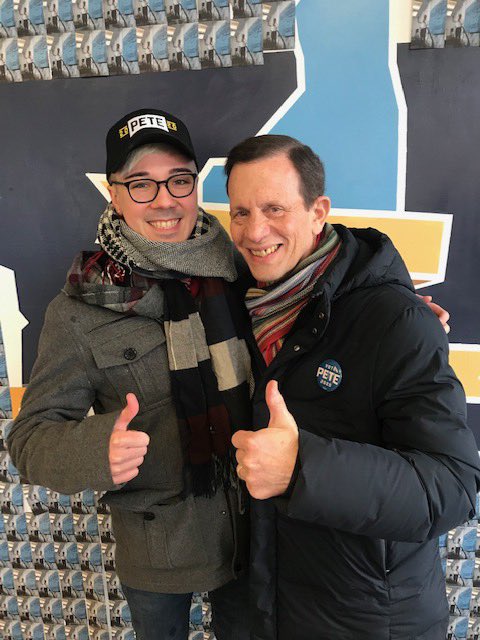 SteveGrossmanMA's tweet photo. Fired up activists knocking on doors for @PeteButtigieg in Nashua, none more passionate than Sterl. #NH #NHforPete #PeteButtigieg https://t.co/BZlQoDYTPD