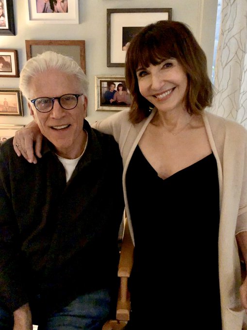 Happy Birthday Mary Steenburgen!

A fan favorite of fans

She and hubby live in LA! 