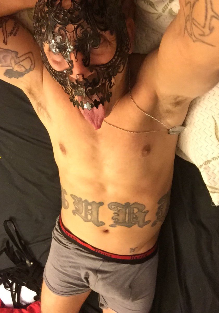 Colt_SteelXXX's tweet photo. I miss this #dom mask I used to wear to #BarSinister when I lived in the States. #ColtSteel #BuiltForSin #BWC #BDSM https://t.co/inb1e5GKAC