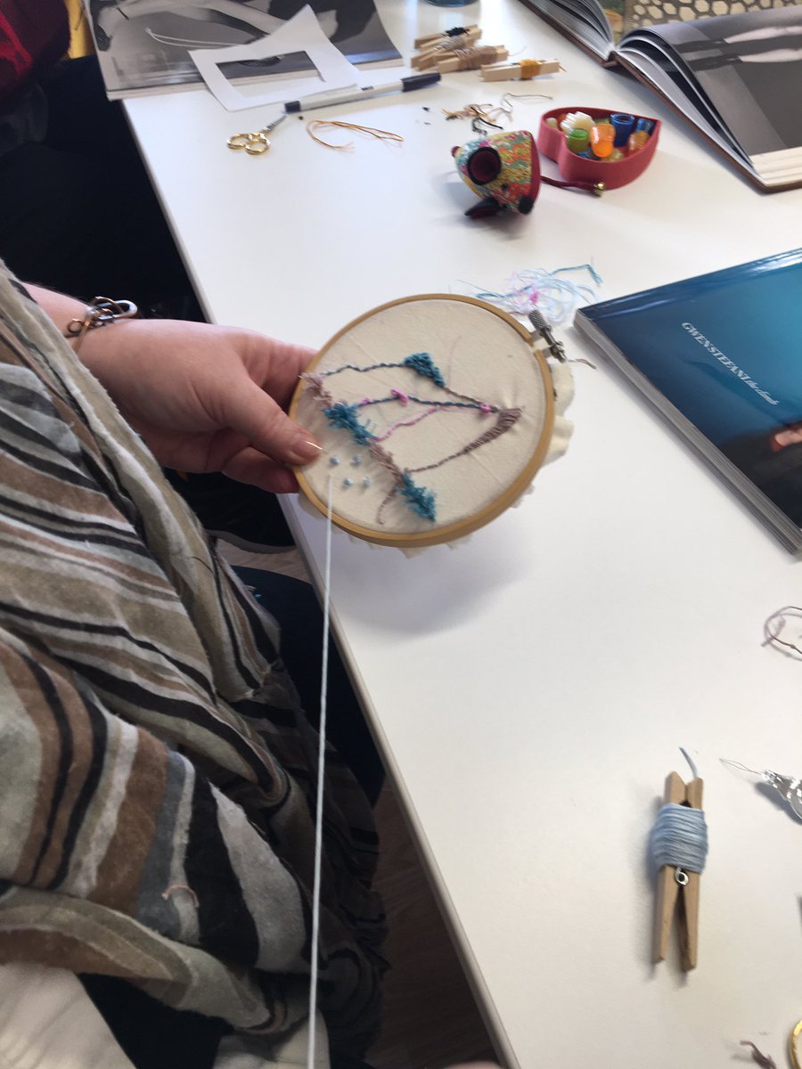 MelanieKyles's tweet photo. Some pics from my new ‘Stitch & Play’ class this morning, teaching more unusual embroidery stitches and embracing the playful nature of abstract design!✌️💕 check out https://t.co/0dSlmoK6eU to see more of what’s coming up #creativenewcastle #ne1 @orbiscommunity @ampersandinvent https://t.co/kG1CDJzMFE