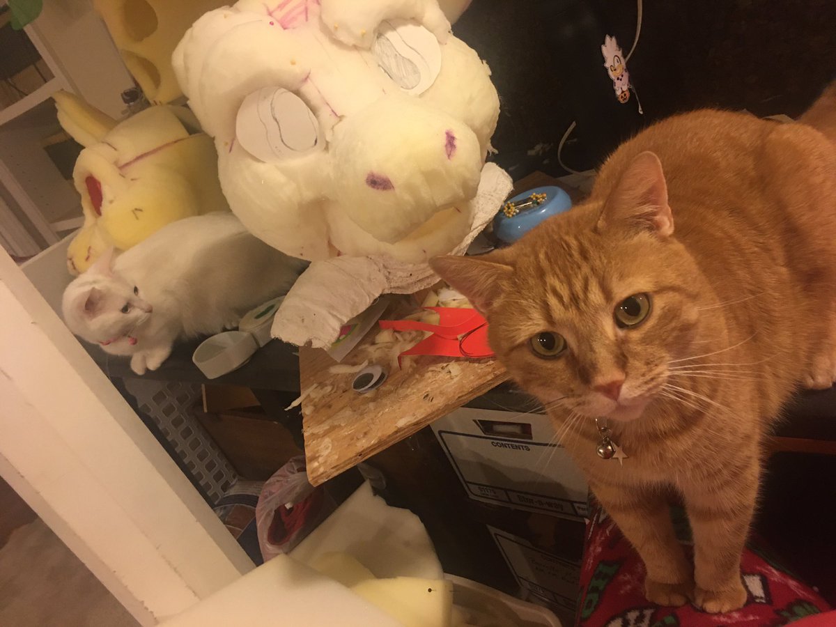 BorkBug's tweet image. If I ever open for commissions....allergen warning ahoy. Lil monsters are way too needy for attention 😔💝