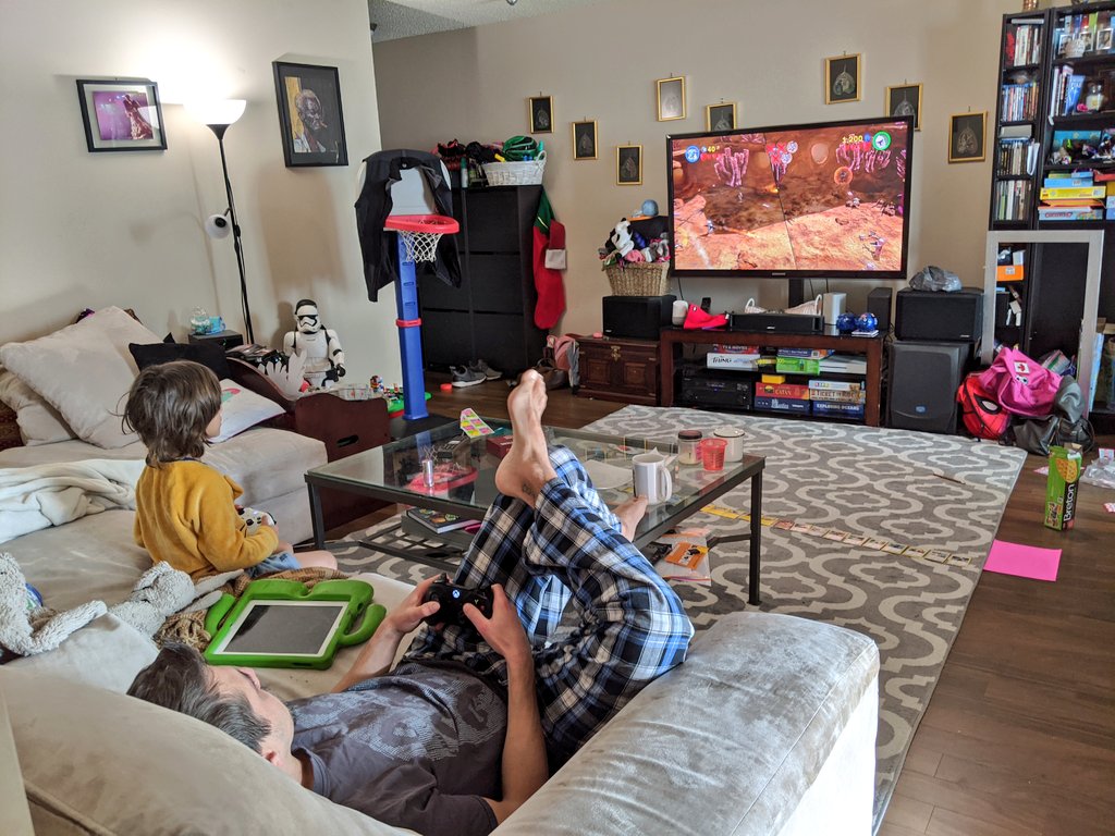 ParentingToGo's tweet photo. Saturdays are for @XboxCanada I've been told. Guess I'll sneak out for some shopping and no one will notice. #parenting https://t.co/FCNzQ5dFEv