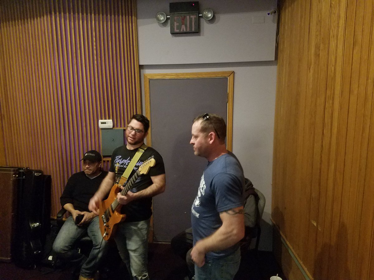 This is my hustle and I give it all that got
And I don't give a "F☆€K" if you wit me or not <a href="/zissou21/">DaHeat's bass ist dead</a> <a href="/Da_Heat/">I Am Hip-Hop</a> <a href="/EJoseph217/">Liz Joseph</a> 
#TEAMHEAT 
#DBA