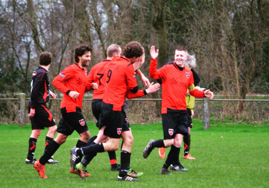 VVH4 wint met 4-1 van <a href="/vcTrynwalden/">vcTrynwalden</a> 3.