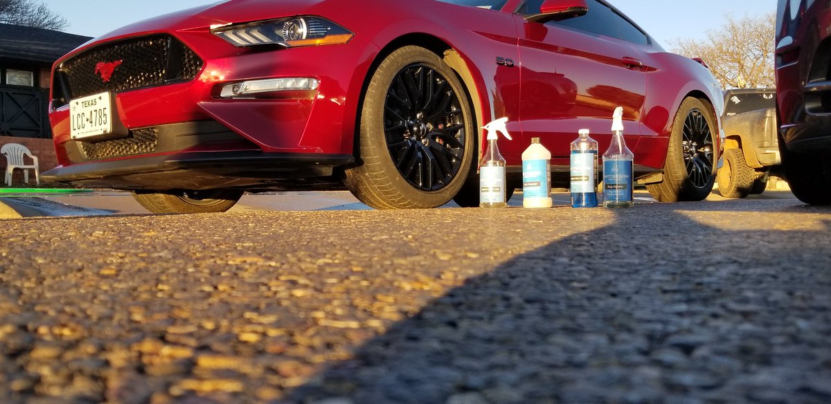 Cam_Amalla1's tweet photo. @Sespino58 and I cleaned our cars with @thatdudeinblue #pattersoncarcare #s197mustang #s550 #modmustangs #coyotepower #fordforlife #clean #drip https://t.co/Yy6qs8FeuL