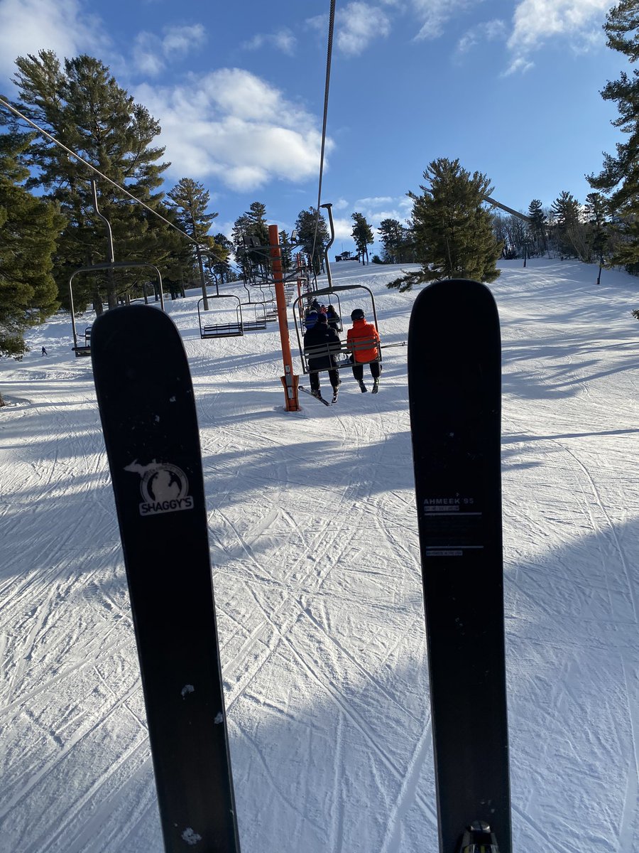 Ryan_C_MI's tweet image. First stop on the UP tour. @pinemountainresort in Iron Mountain, MI or the middle of absolute nowhere. #skication #yooper #yooperski #skipuremichigan #skishaggys #skitrip #adventurelife