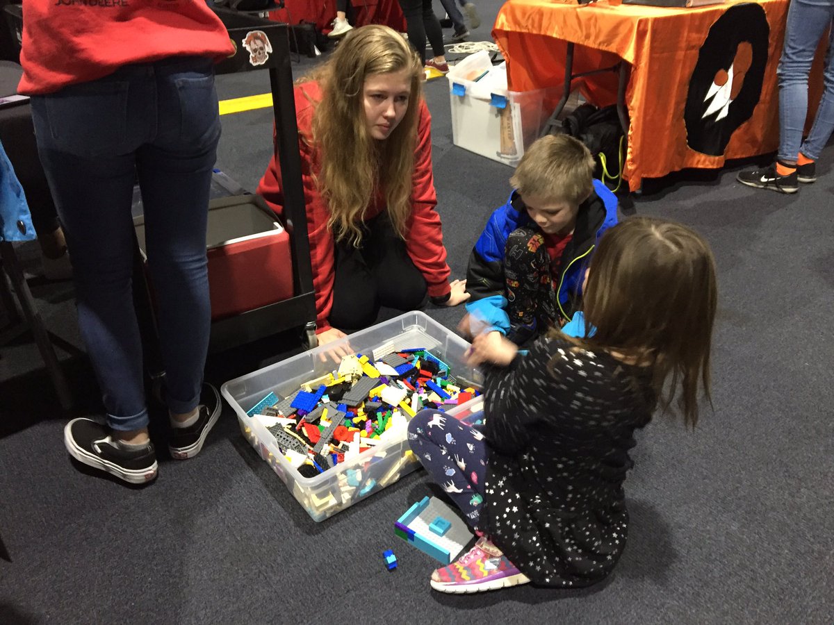 strangerbotsftc6103 tweet media