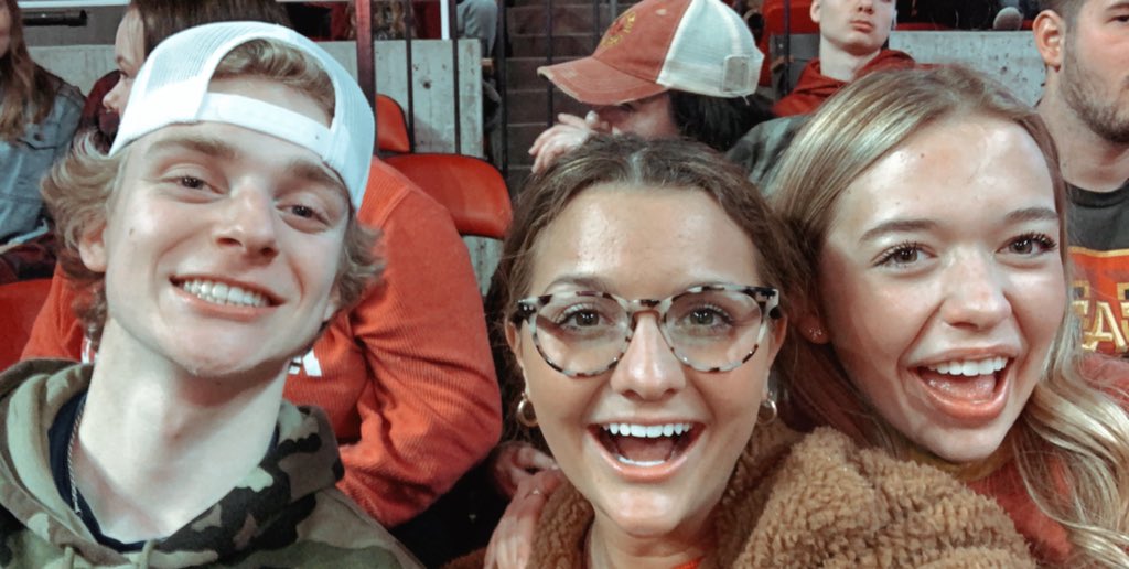SnellerLexi's tweet photo. #CycloneNation go clones 🌪 https://t.co/Qy2tRrqx2O