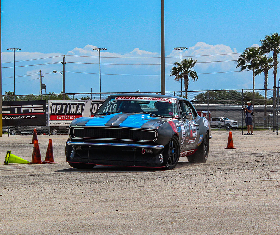 QA1Motorsports's tweet photo. Who's ready for race season?! ✋
#goDRIVEit #QA1equipped #MODshocks #QA1 #chevycamaro #americanmuscle #musclecars #QA1shocks #QA1driveshafts #beachcruiserracing #trackdayenthusiasts #protouring #restomods #prostreet https://t.co/S3ZBcxfp07