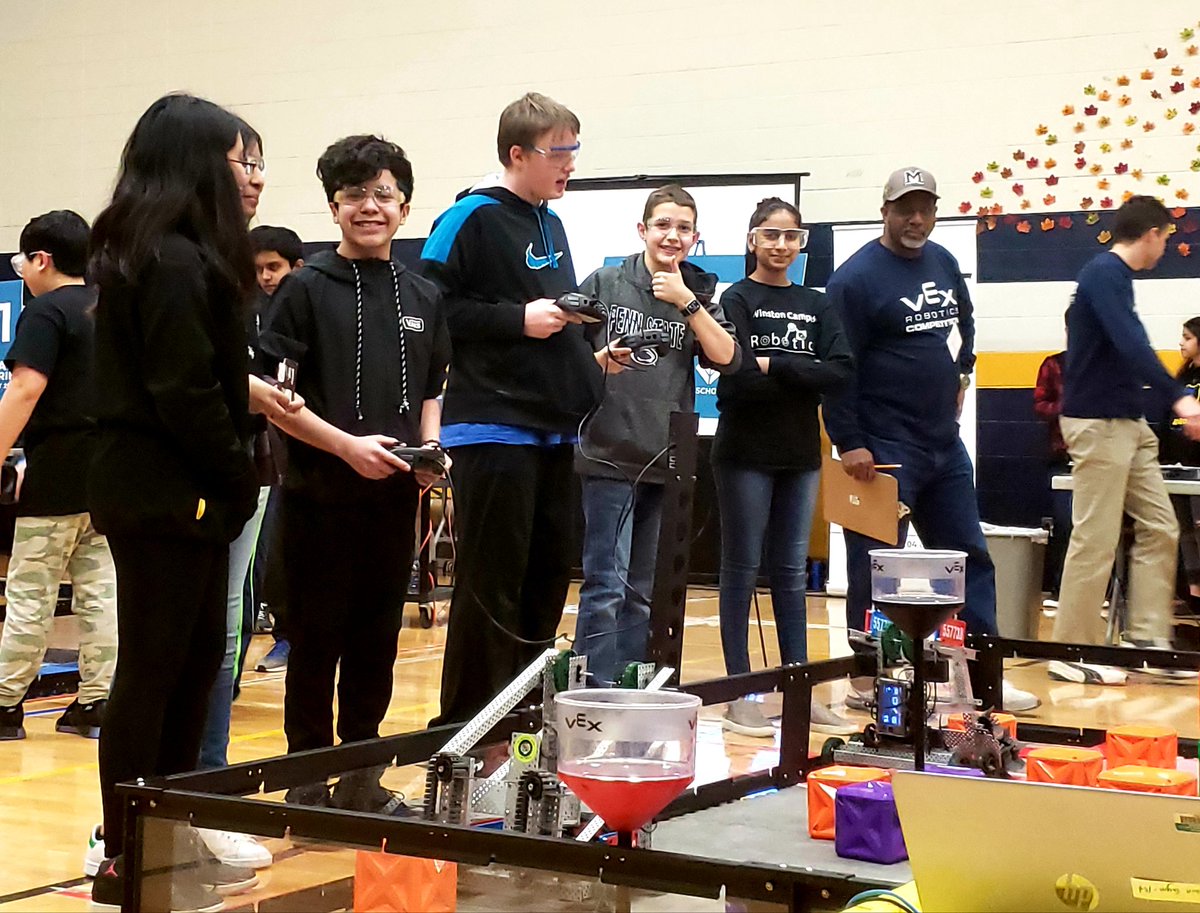RuizSTEM's tweet photo. A long day competing with robots with these awesome kids! They made some great improvements to their robots since the last competition and I'm so proud if their hard work! They're a good bunch 🤖 @WinstonCampus @julielevene97 @amymmuller #vex #Robots #winspired #d15learns https://t.co/u8601VNxWv