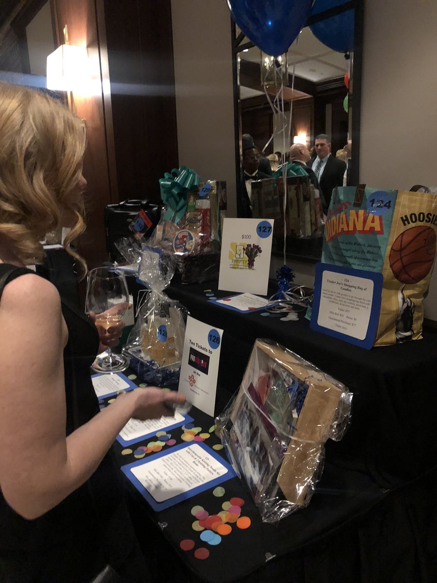 SupportBEF's tweet photo. Thank you to all of our donors and sponsors at tonight’s #UnabashedBash. Bidding is underway! #DreamBig https://t.co/fEszPvBRzO
