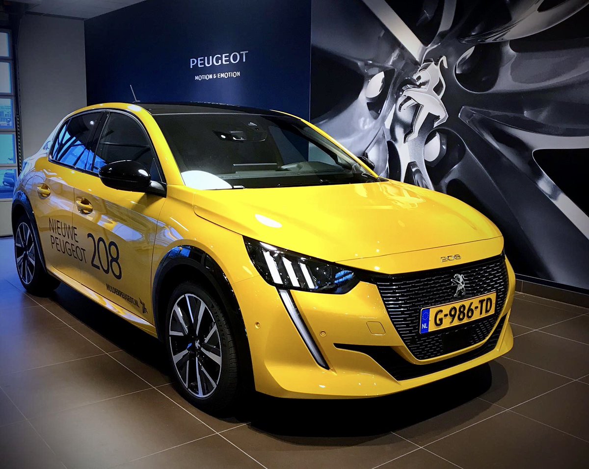 AutoMulder's tweet image. Genieten van je weekend doe je in de nieuwe Peugeot 208 😍👌🏼 #peugeot #peugeot208 #motionemotion #powerofchoice #unboringthefuture #mulderhoudtjemobiel #peugeotsport #car #dordrecht #alblasserdam #sliedrecht
