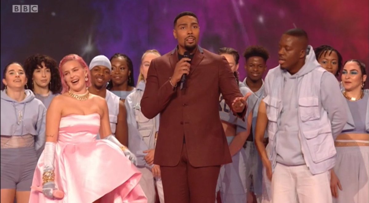 Team Anne Marie tweet media