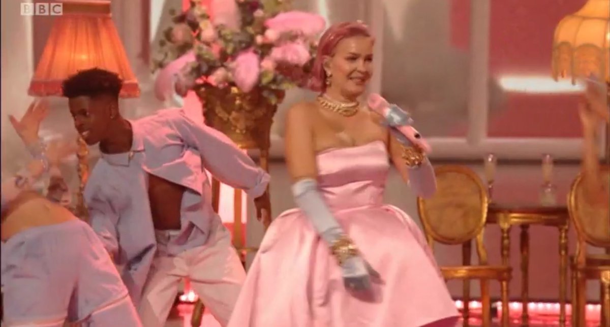 Team Anne Marie tweet media