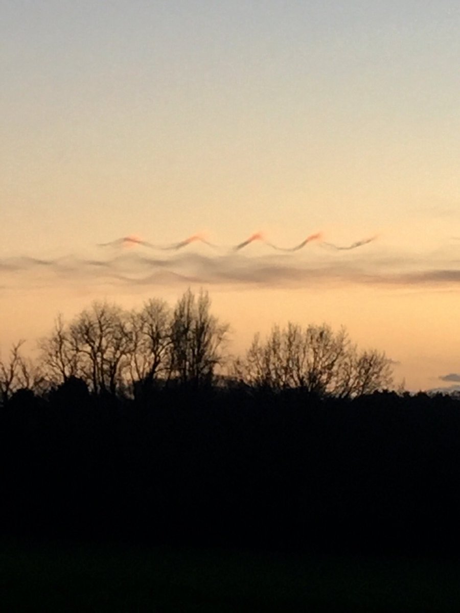Can anyone tell me what this formation of cloud is called, never seen anything like it before, saw it tonight taken on mobile from car. <a href="/bbcweather/">BBC Weather</a> <a href="/EssexWeather/">Essex Weather Centre</a>