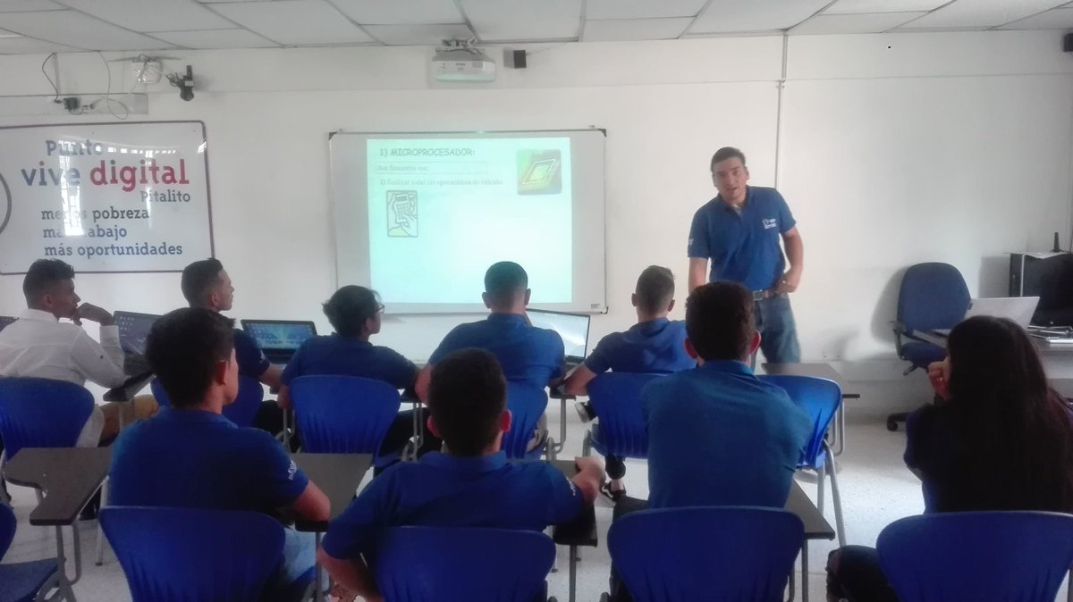 dinava02's tweet photo. Primer taller en programación Arduino desarrollo por docentes de ETR CCAV Pitalito
@SIoTec_UNAD @AMendezGonza @racabri https://t.co/kGWQQ7V5mA