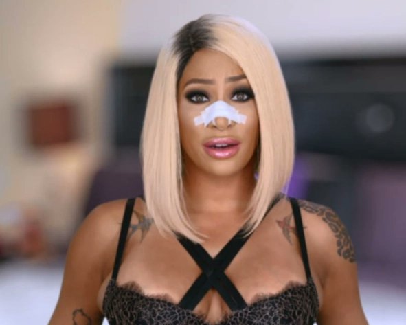 ColorismDay's tweet image. Today is #Colorism Awareness Day! We ask ourselves "What could I do to prevent my daughter/sister from spewing harmful colorist assertions?  How can I augment her perspective?"

It is time for the "uncomfortable" conversation to start! Time for progress #colorismawareness 👊🏾👊🏿👊🏽