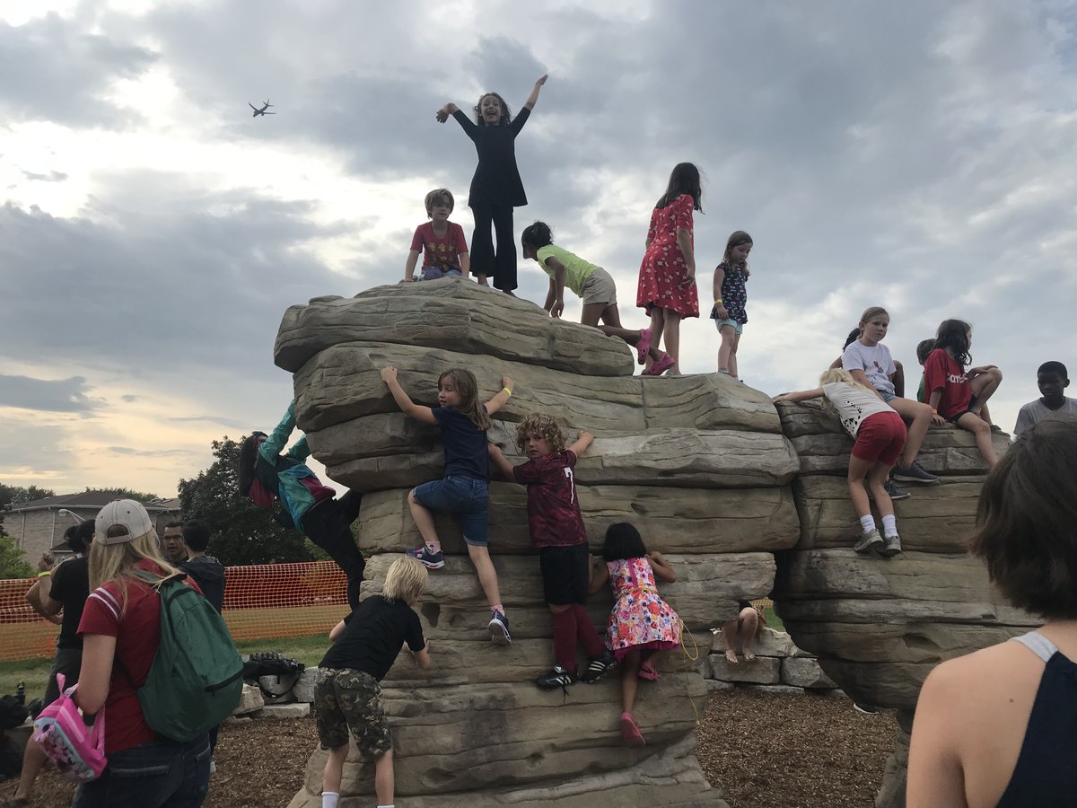 ChicagoParks's tweet image. We know it doesn't look like Spring just yet, but it's coming &amp;amp; we want you to be ready to enjoy it. 

Browse the Spring Park Program schedule, starting Feb. 10 &amp;amp; prepare to register on Feb. 24 &amp;amp; Feb. 25 at 9 am. For details, visit ow.ly/xreY30qfBC8 #SpringRegistration